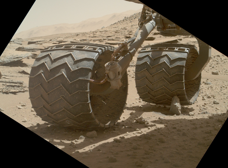 Illustration for article titled Curiosity's Wheels Are Falling Apart (And How We Can Solve It)